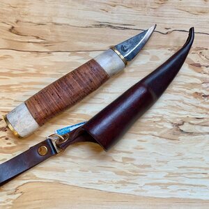 Puukontekijä J. Lassila Handmade carbon steel knife K112